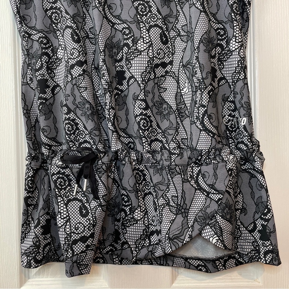 Nivo NVO Black and White Golf Athletic Top Small - Picture 6 of 16
